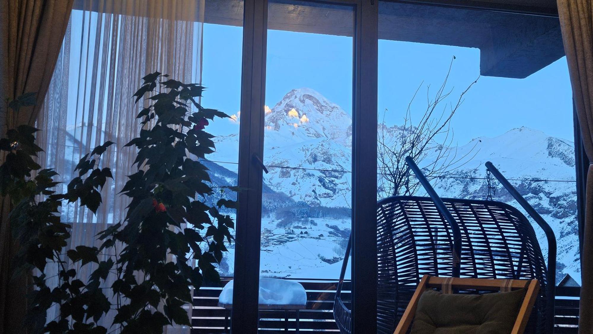 Best View Kazbegi Luaran gambar